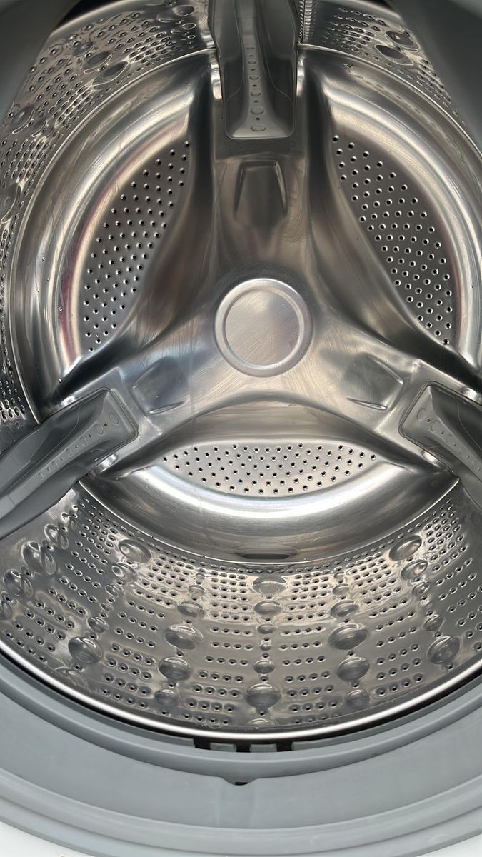 Main image 4