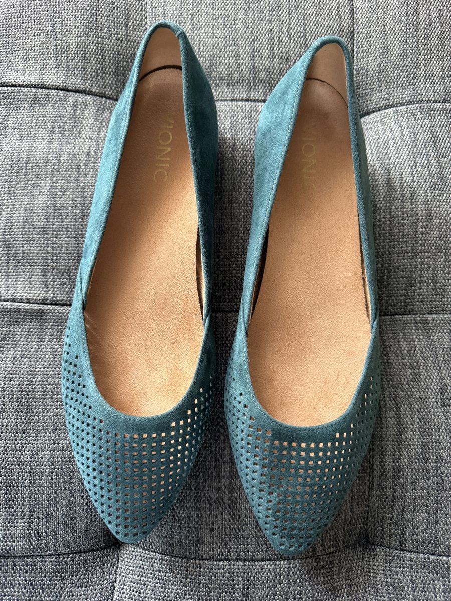 NEW Vionic 8.5 Posey Teal Perforated Suede Pointed Ballet Flats Blue / Green Orig. $109