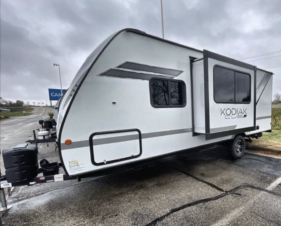 2022 Dutchmen Kodiak Cub Camping Trailer