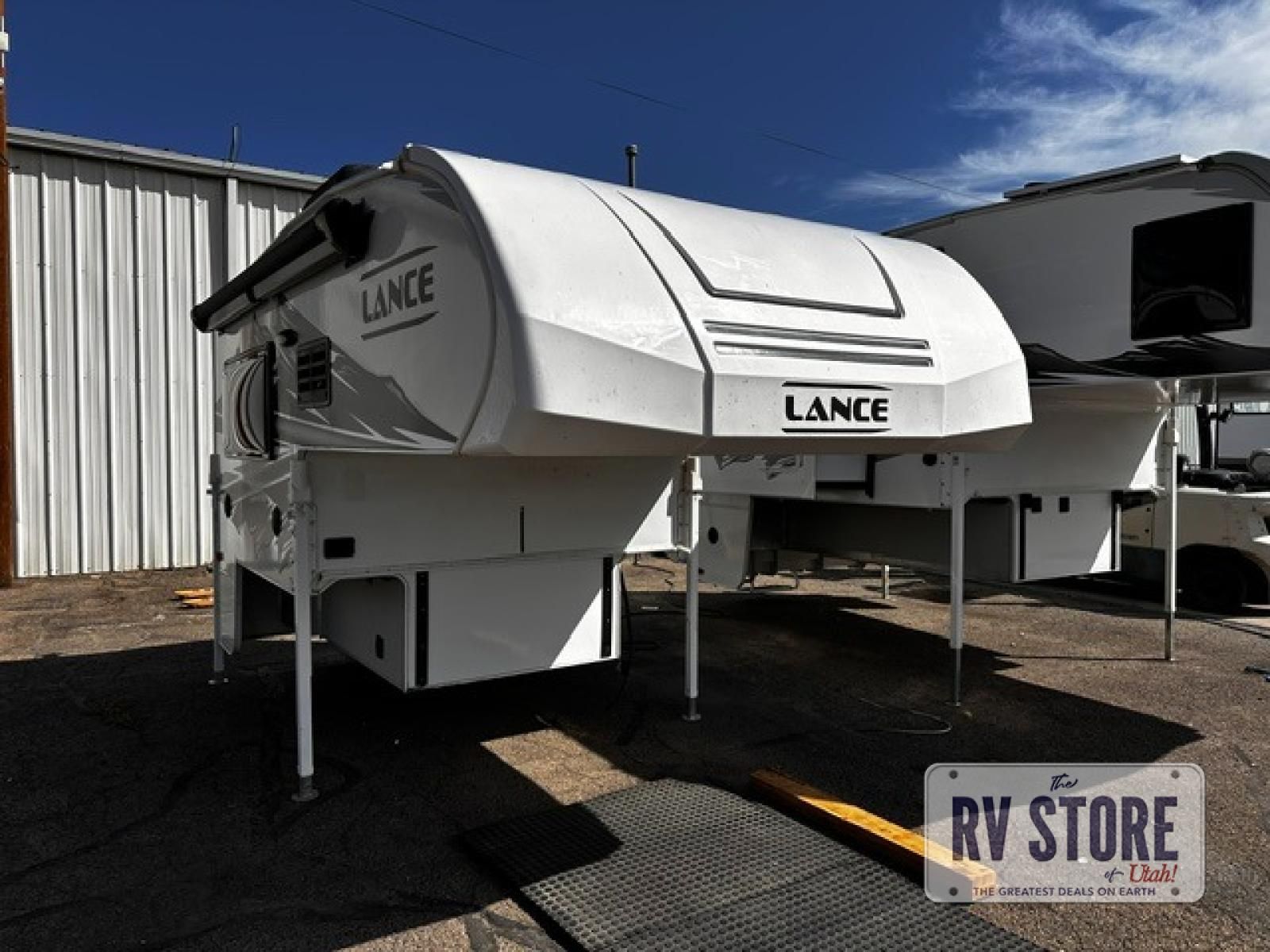 2023 Lance Lance Truck Campers 650 Truck Camper U Shaped Dinette