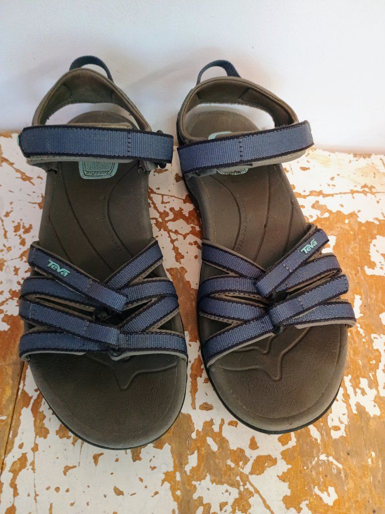 Teva sport hiking Sandals. Women's size 9.