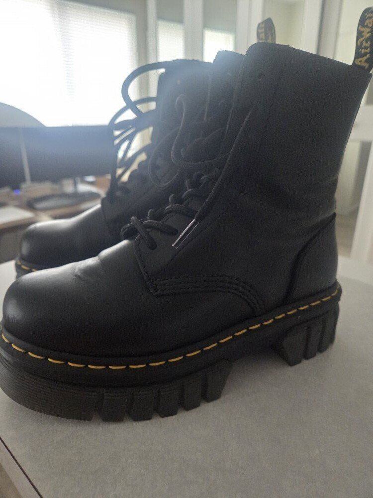 Size 7 womens Dr Marten Audrick black boots ankle