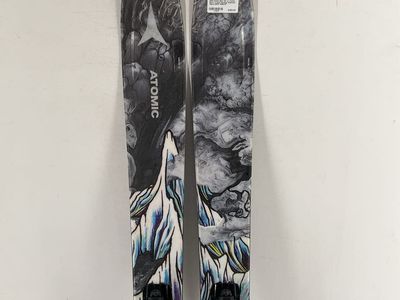 2025 Atomic Bent 100 w/ Atomic Strive 11 Demo Bindings