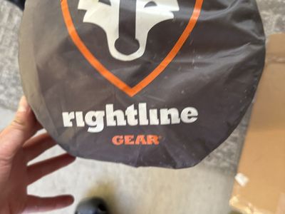 Rightline Gear Truck tent for 6.5’ beds