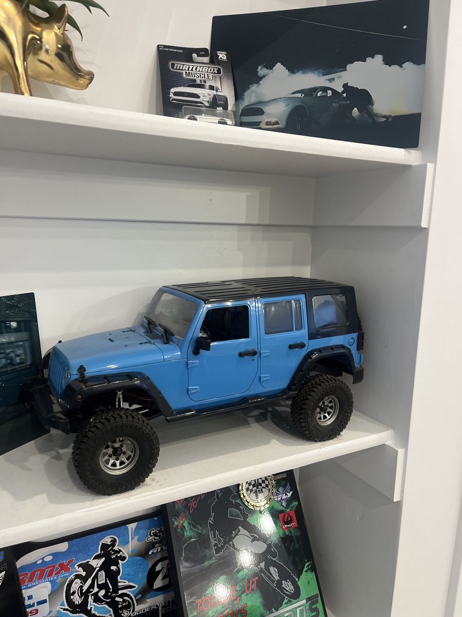 Discontinued RC4WD cross country black rock