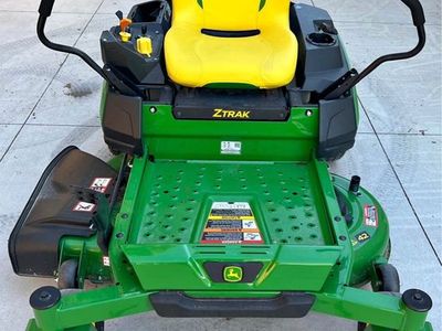 John Deere Z320M Zero Turn Mower. 16 hours!