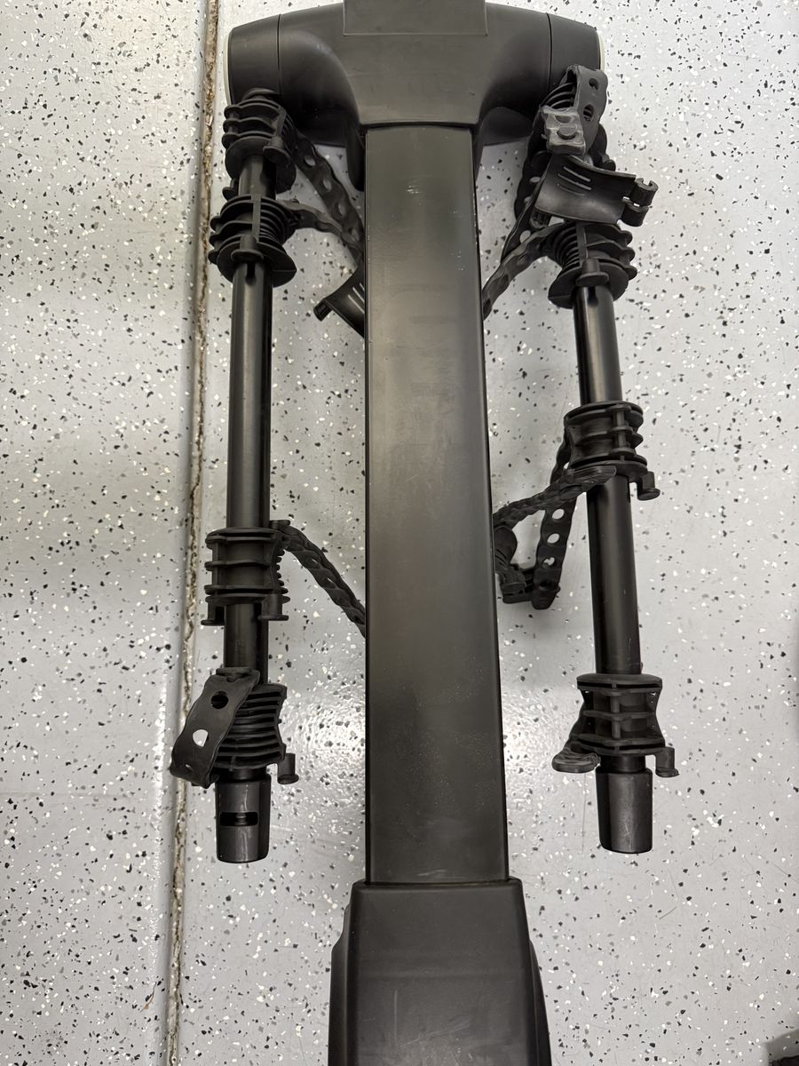 Thule Vertex 9029XT 4-Bike Hitch Rack
