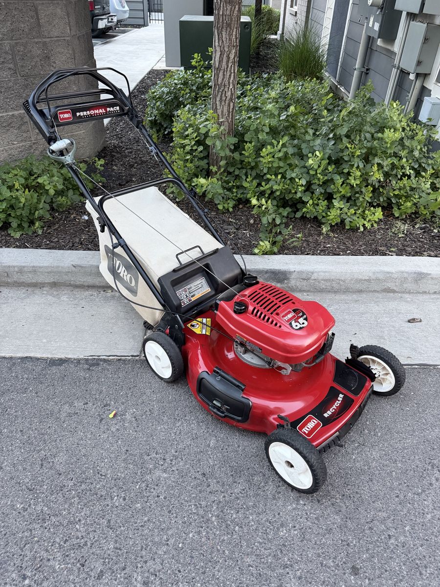TORO RECYCLER SELF PROPELLED LAWN MOWER