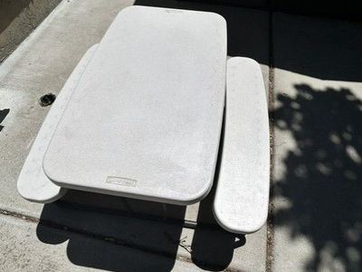 Lifetime kids picnic table