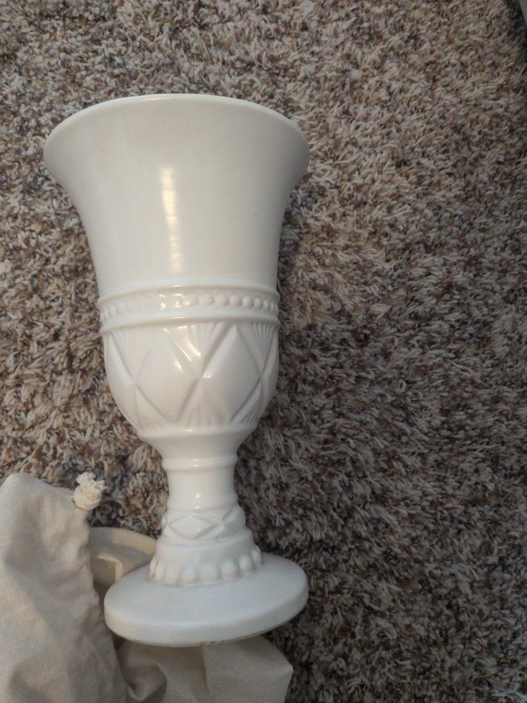 Vintage Hull Pottery F80 White Pedestal Urn Vase Diamond & Beaded Pattern, 7.5" Tall
