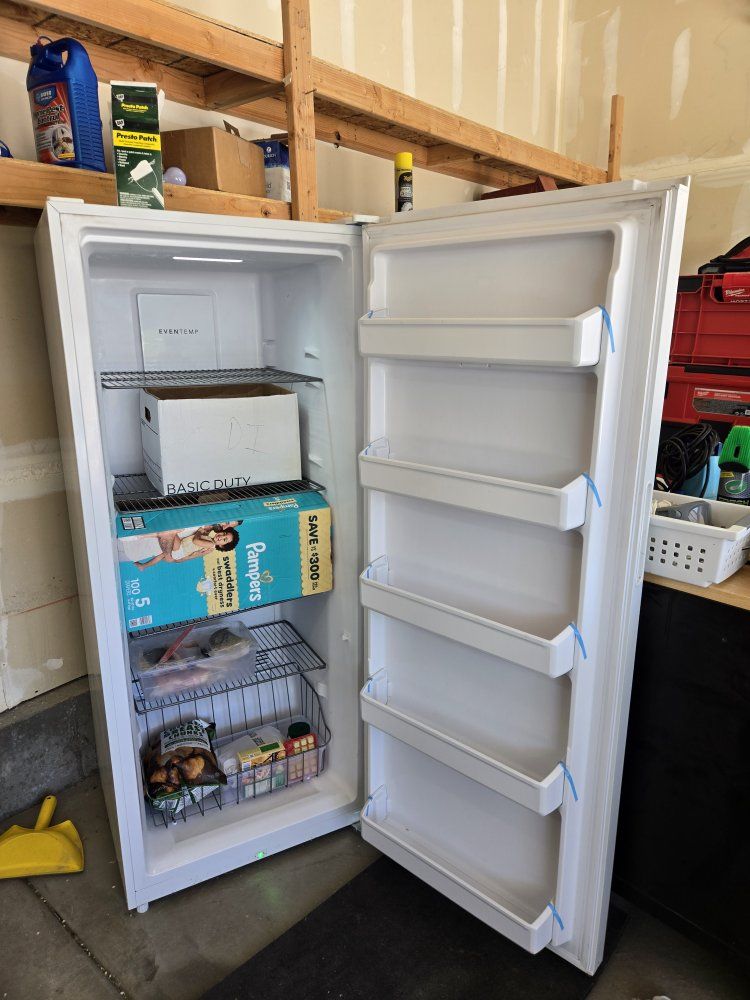 Frigidaire FFFU16F2VW 16 cu. ft. Upright Freezer - White, Free Standing