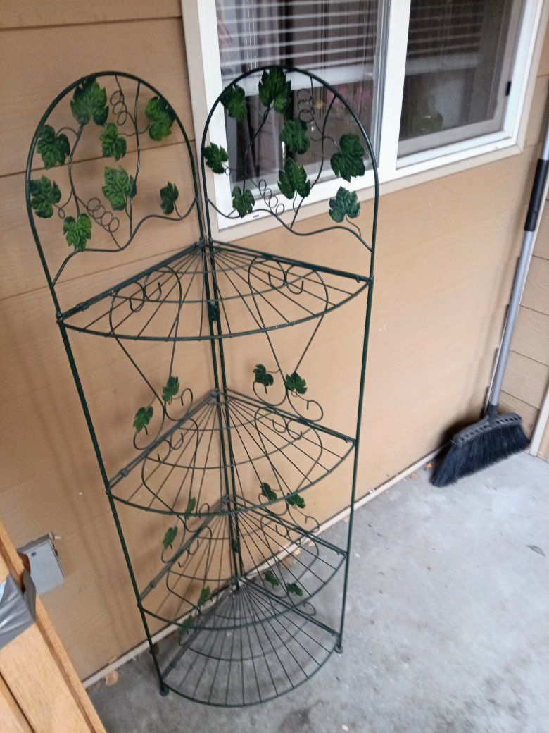 Green Metal Corner Plant Stand - 4-Tier Wrought Iron Shelf with Leaf Accents for Patio/Garden