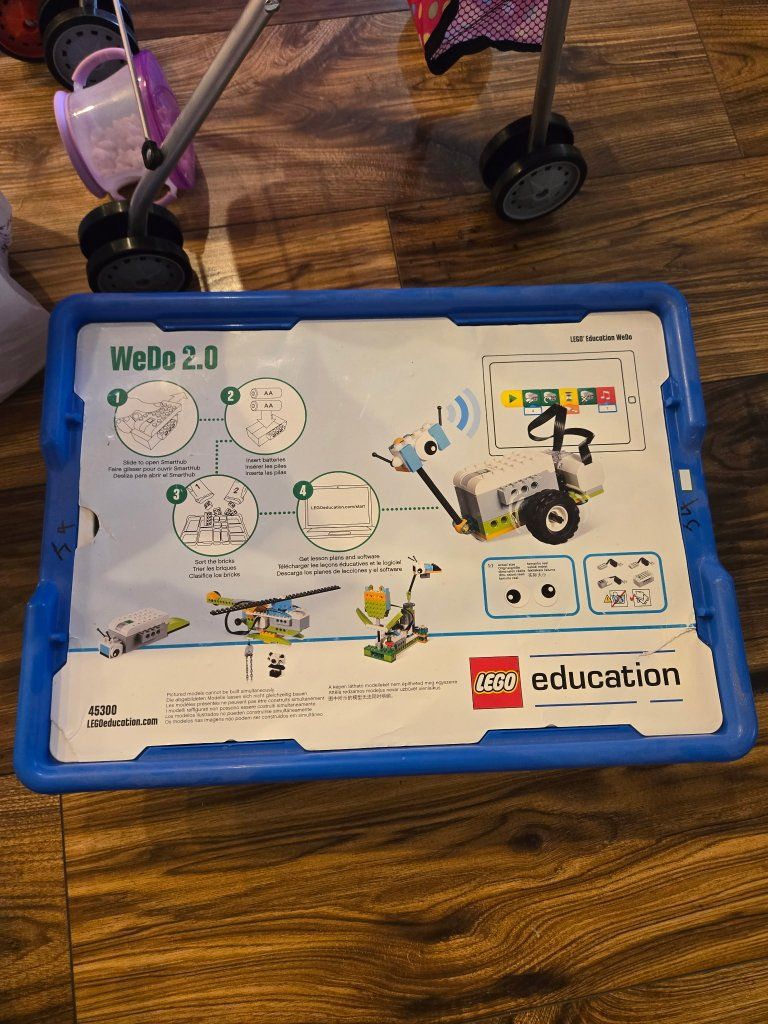 LEGO Education WeDo 2.0 Core Set 45300 Robotics Building Kit