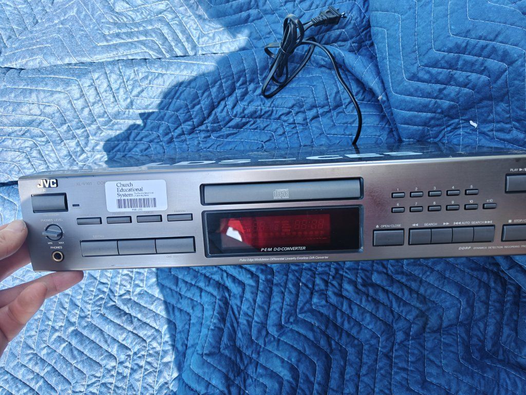 JVC XL-V901 Compact Disc Player - P.E.M. D.D. Converter - Vintage Audio Component