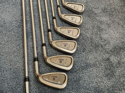 Taylormade 320 Irons 4-P