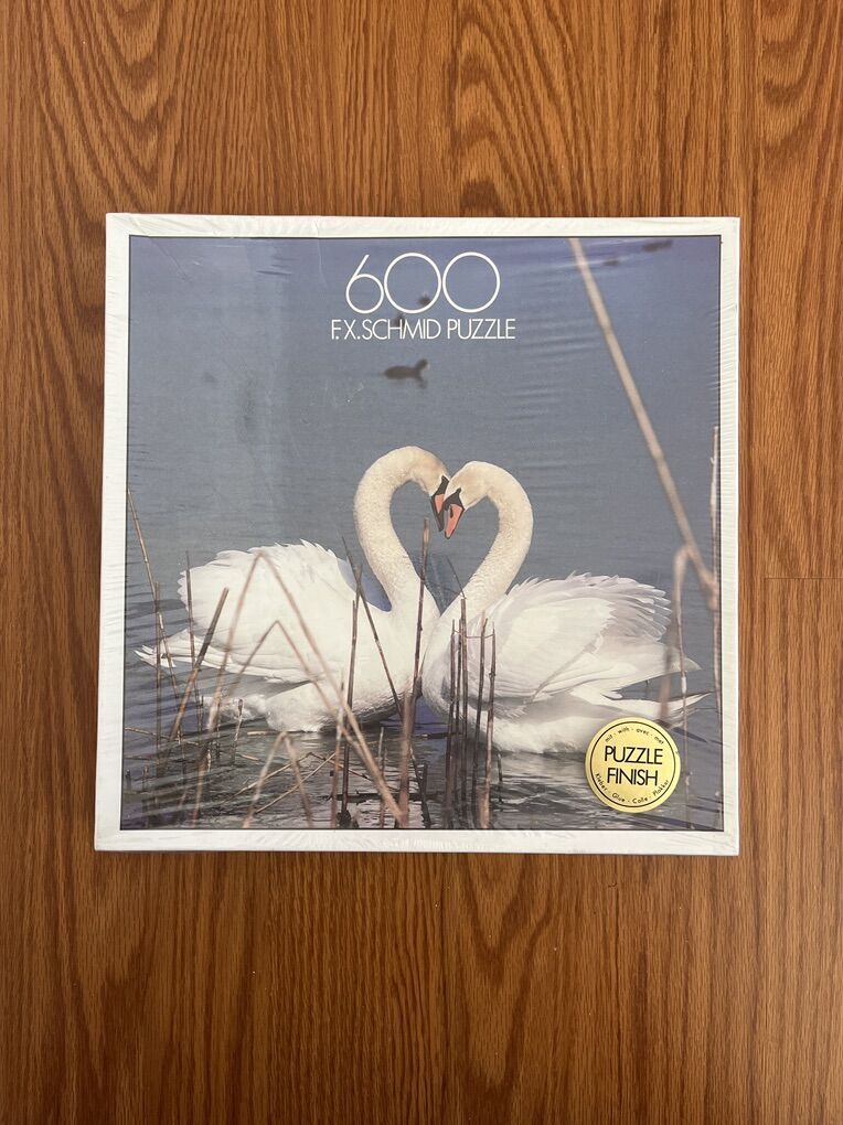 NEW! 600 Pc Swans Puzzle W/Puzzle Finish.