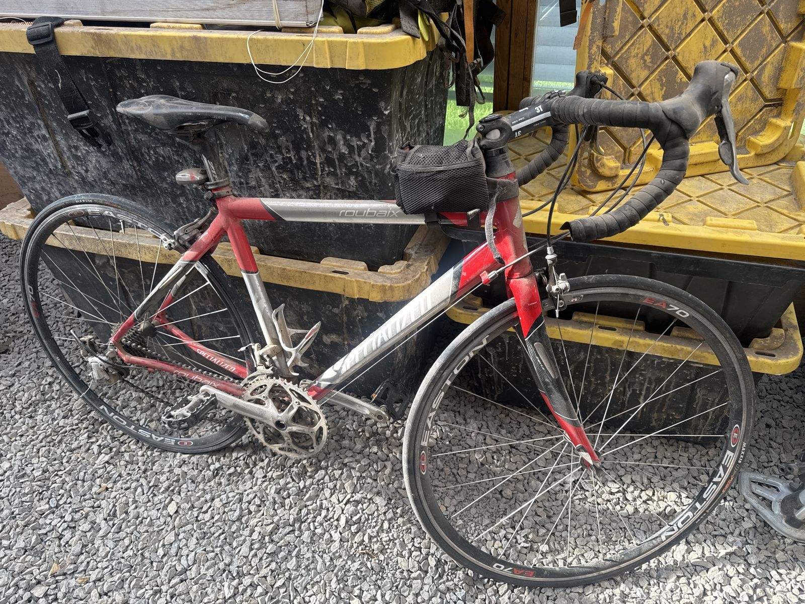 Specialized Roubaix Road Bike - Red/Silver, Easton EA70 Wheels