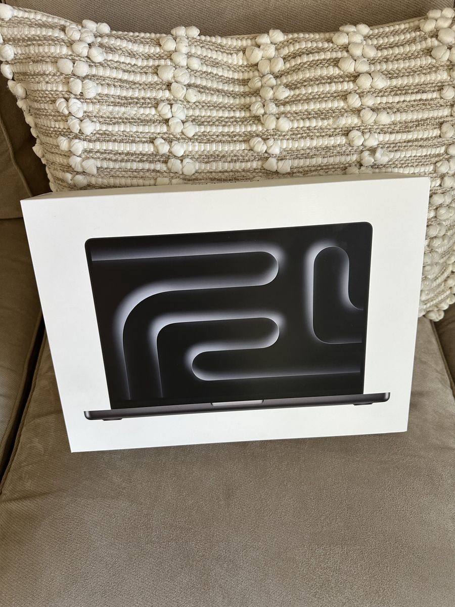 New 2026 macbook pro m5