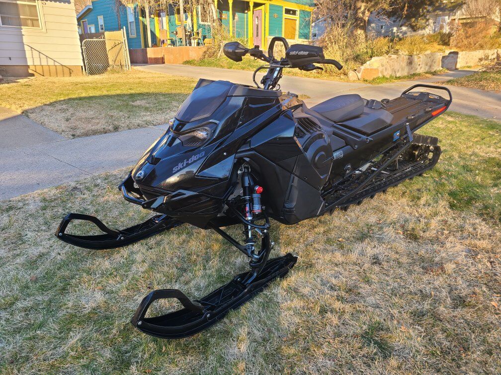 2025 Skidoo Summit X Expert 850 Turbo 165 3