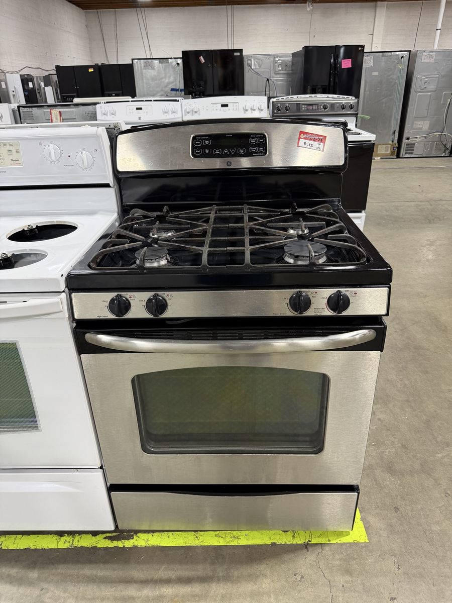 GE Stainless Steel Gas Range Stove Oven with Black Cooktop and Electronic Controls