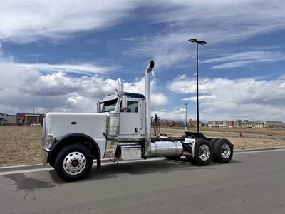 2011 Peterbilt 389 factory day cab c15
