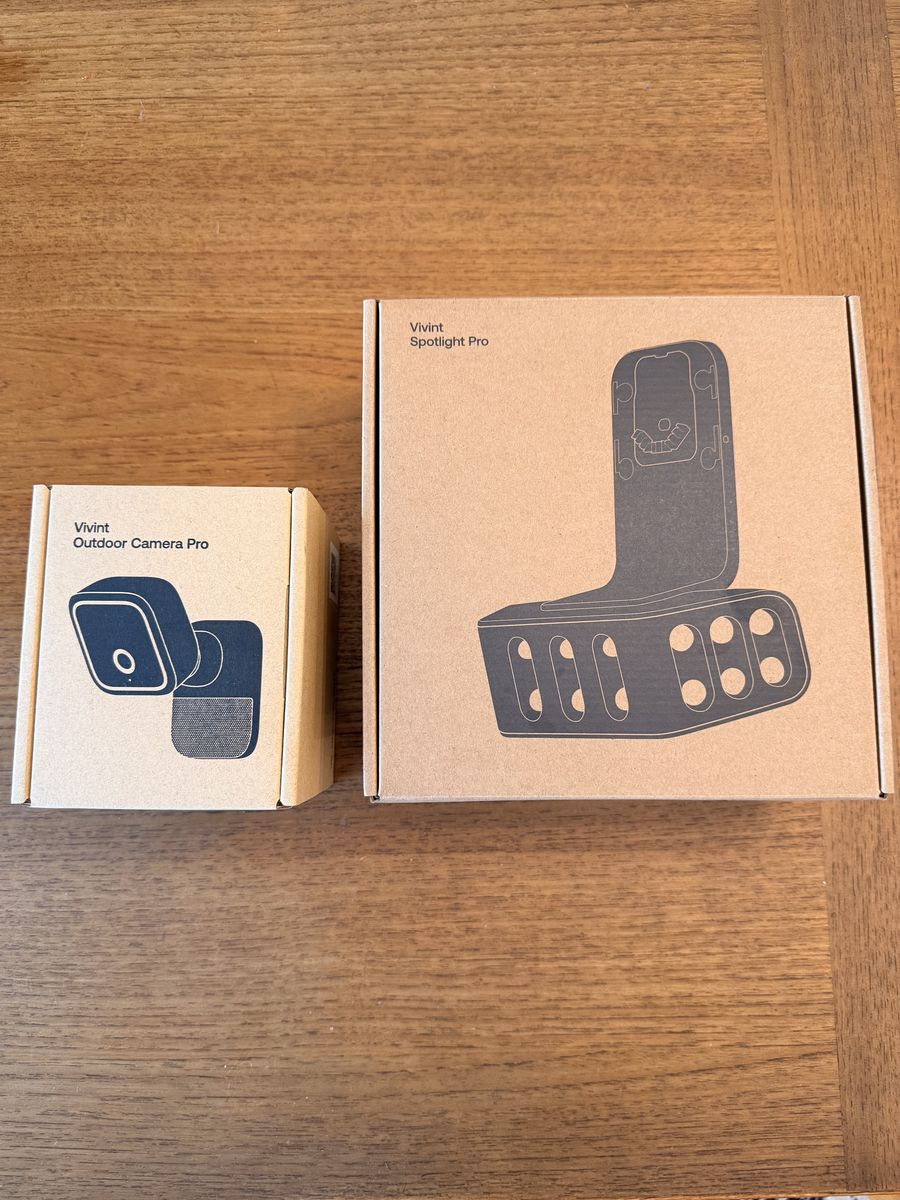 New Vivint Outdoor CameraPro 3 &SpotlightPro Mount