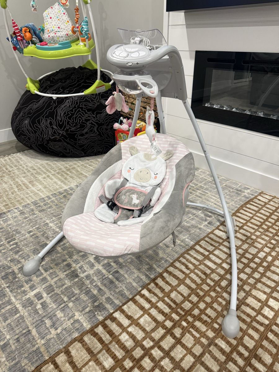 Ingenuity InLighten Cradling Baby Swing & Rocker - Unicorn, Excellent Condition, Adjustable, Music