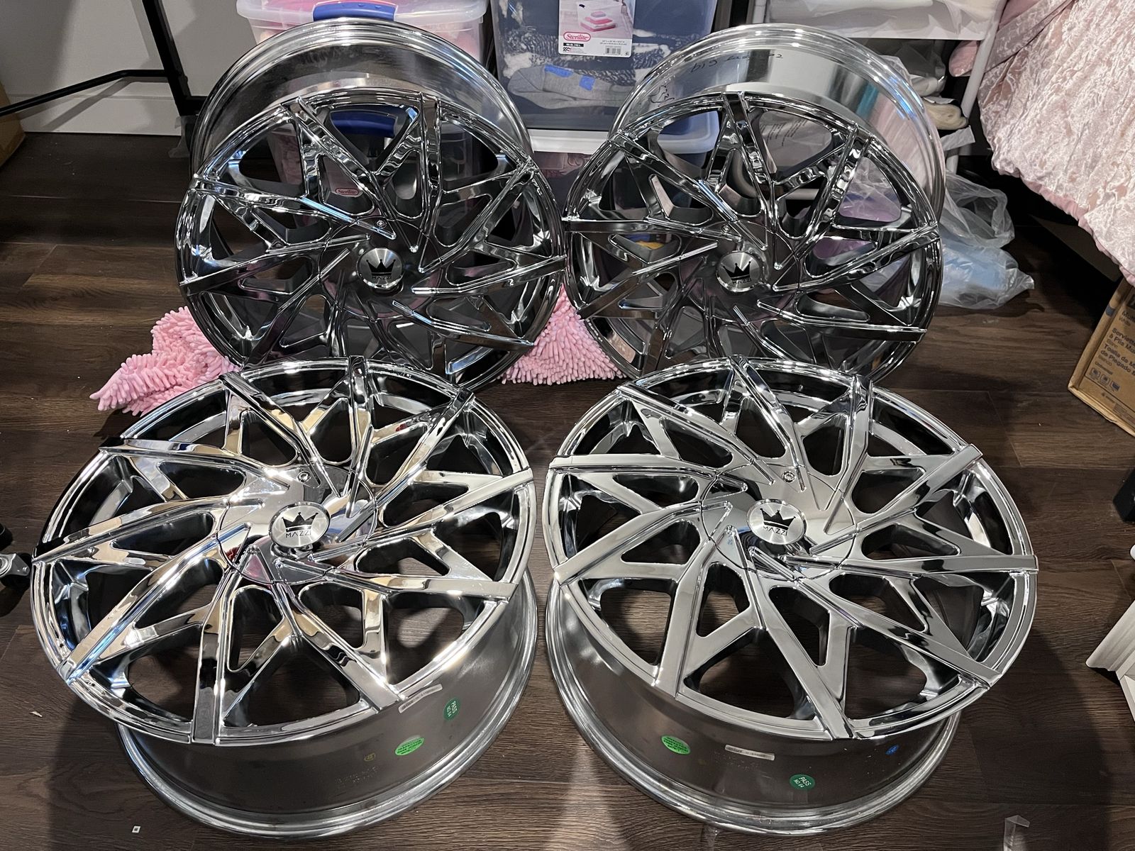 Set of 4 - 20x8.5 Mazzi 372 Big Easy Chrome Wheels