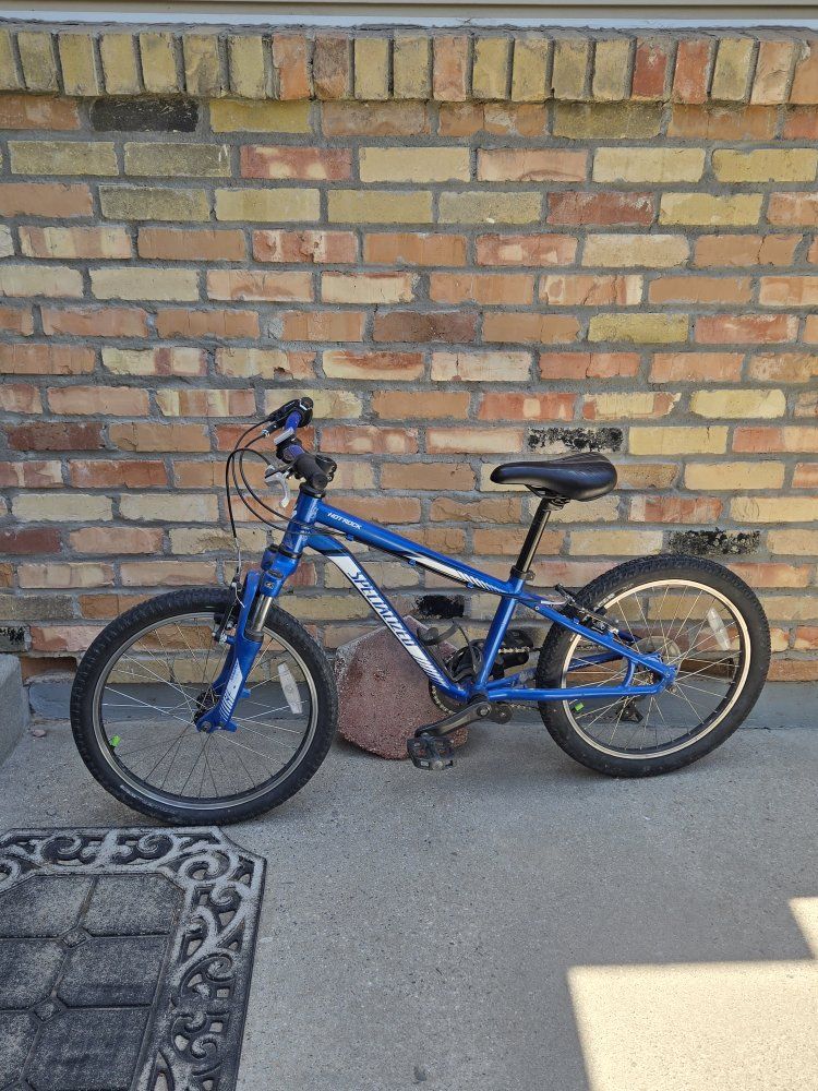 Specialized Hotrock 20-inch Kids' Mountain Bike, Blue, Front Suspension
