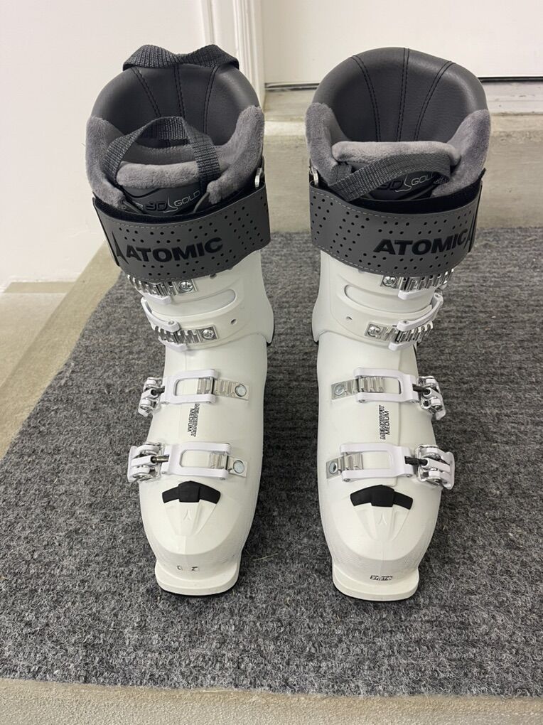 Atomic Ski Boots