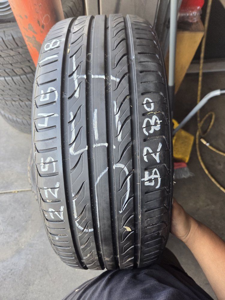 SET OF 225/45R18