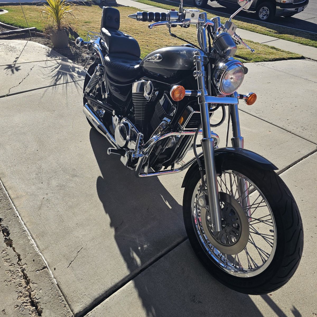 02 Suzuki Intruder 1400 17k miles