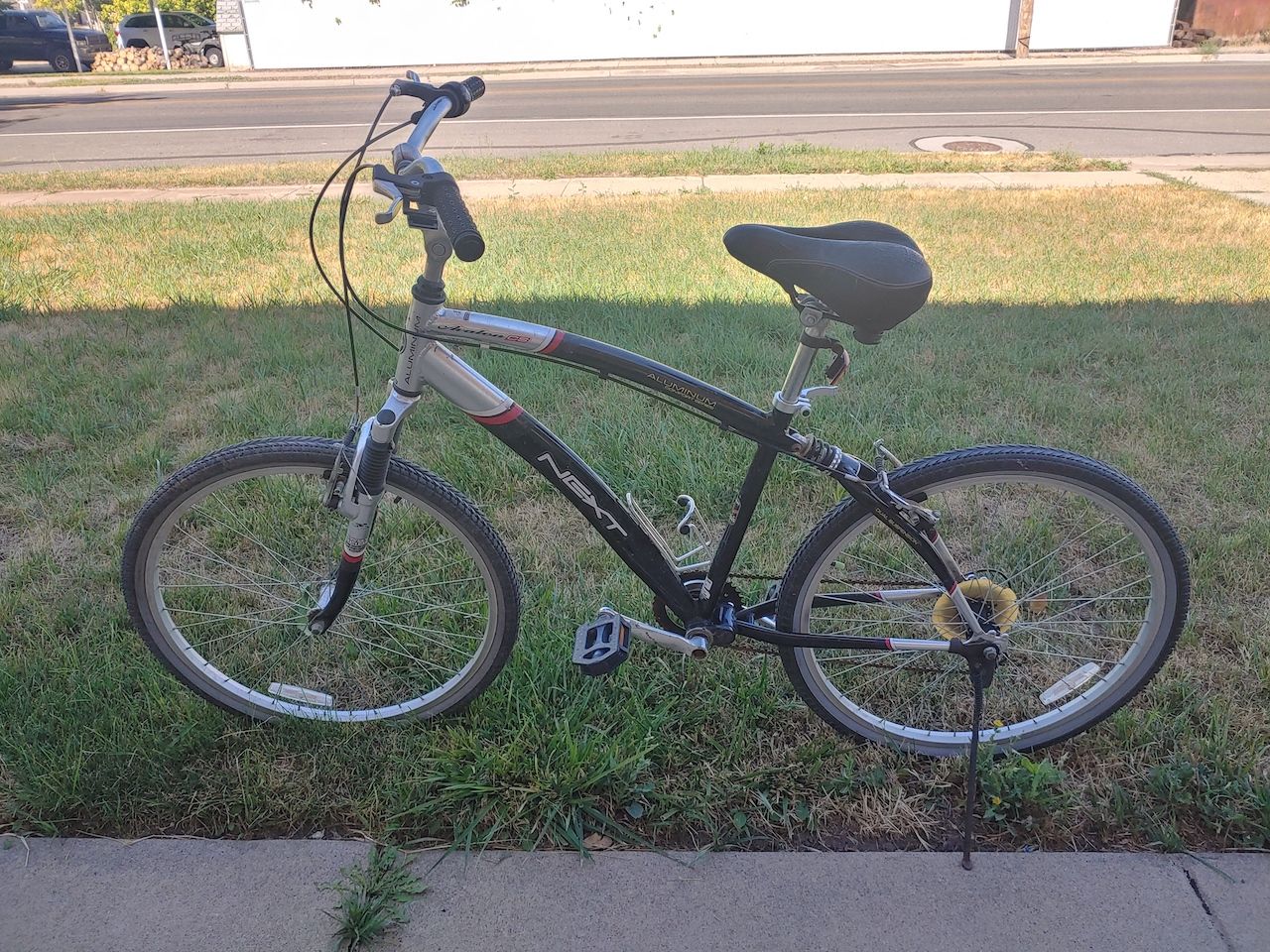 NEXT AVALON CS COMFORT SERIES BICYCLE MEN'S 26" ALUMINUM FRAME