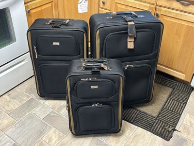Bugatti Black & Tan 3-Piece Rolling Luggage Set - Travel Suitcase Spinner Wheel Bags