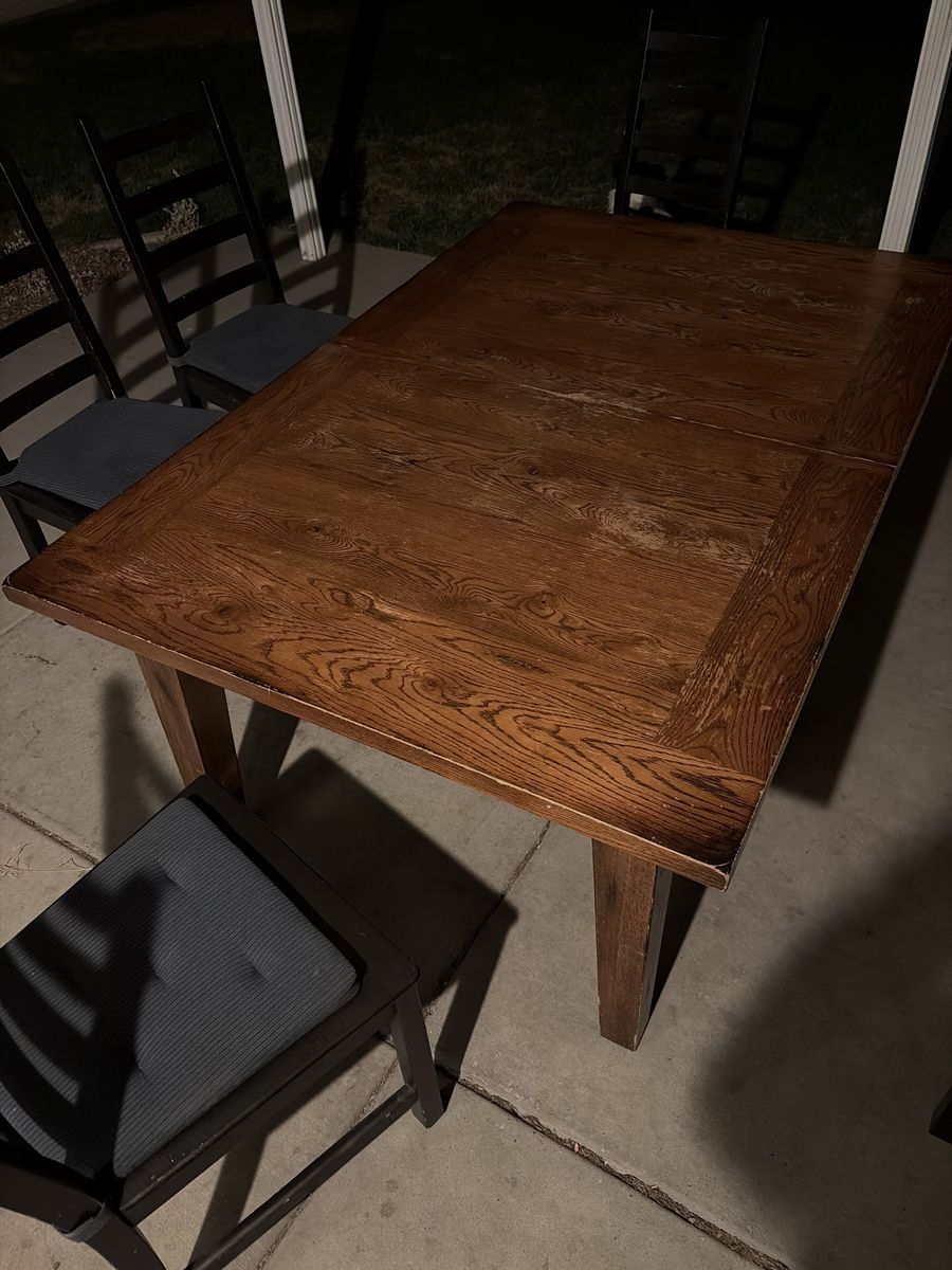 Dining table and 6 chairs