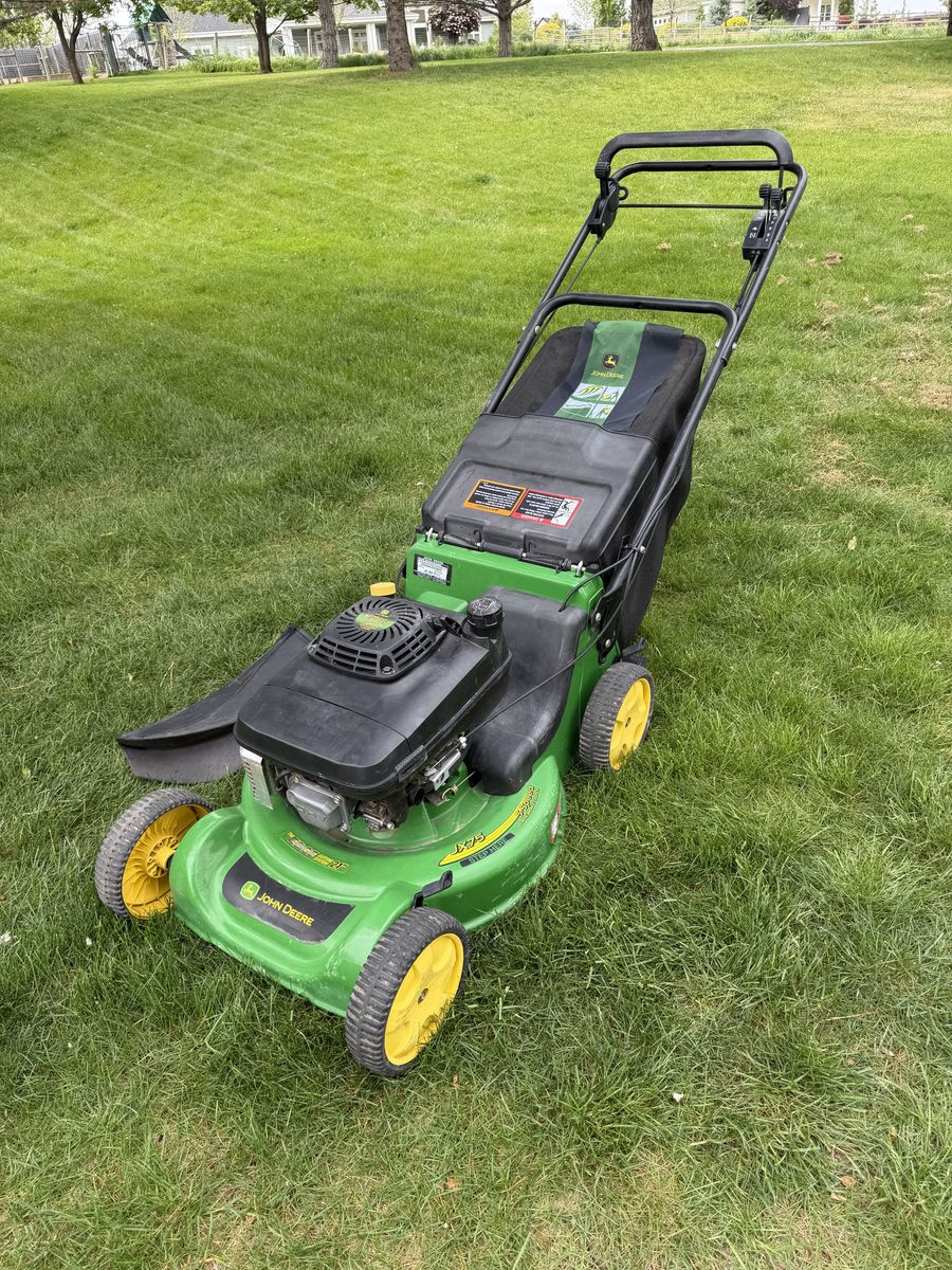 John Deere JX75 Self-Propelled Mower – Excellent Condition