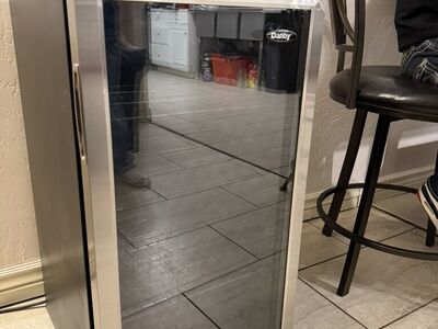 Danby Mini Fridge - Glass Door Beverage Cooler