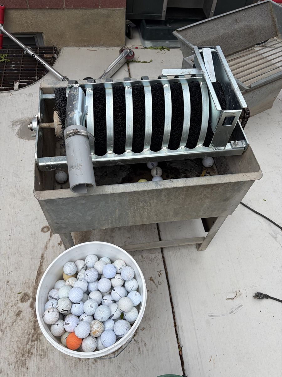 Golf ball washer