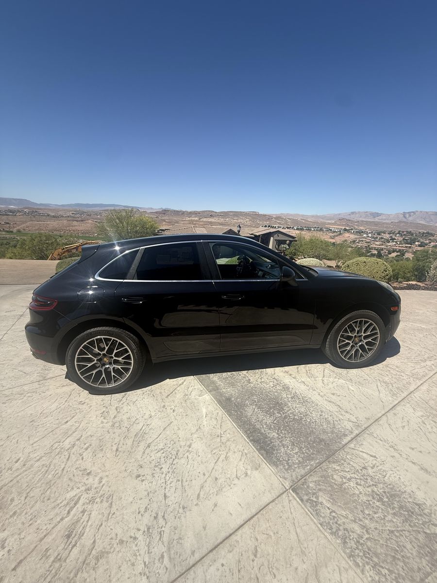 2015 Porsche Macan S