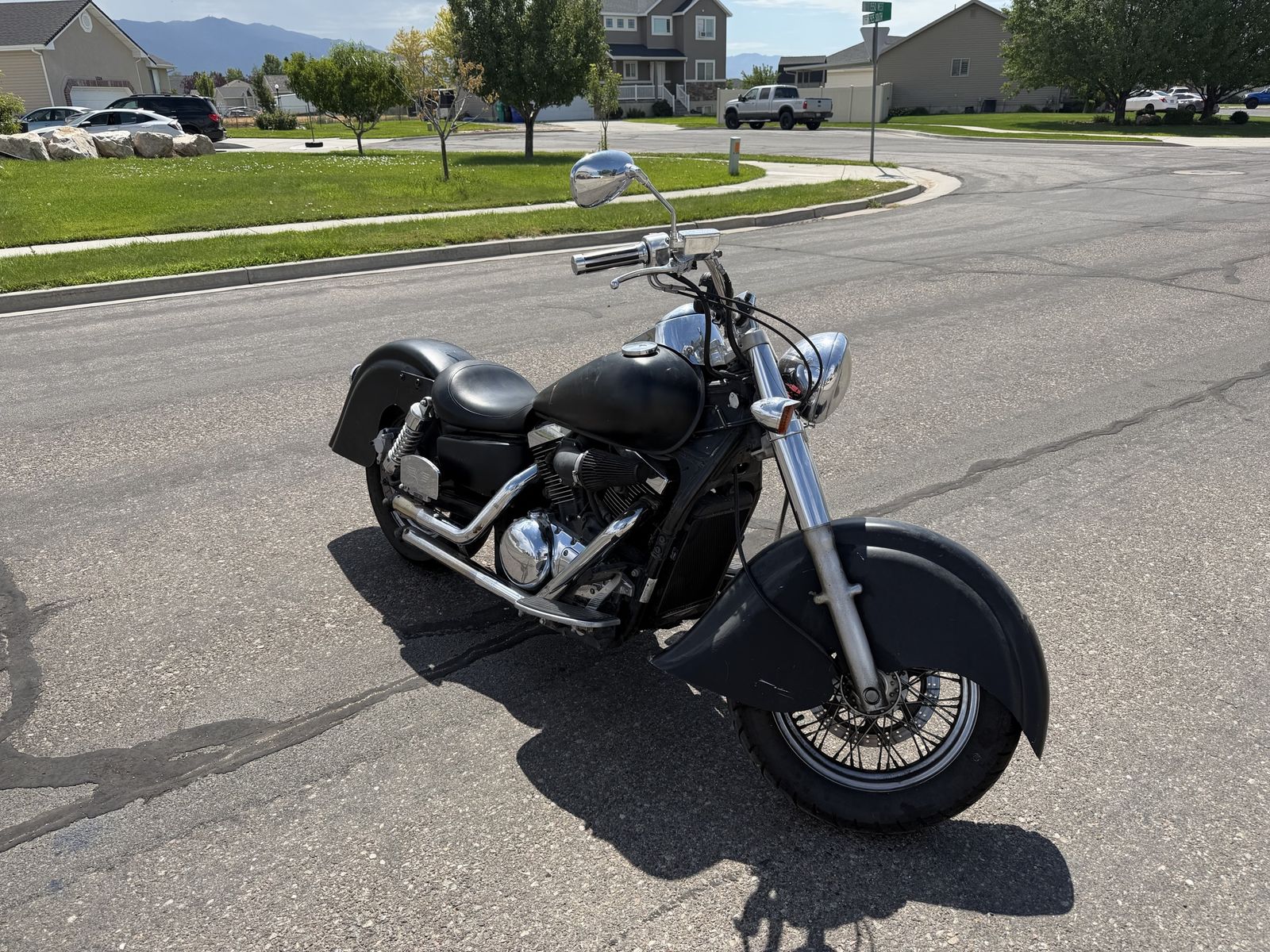 Kawasaki Vulcan 2000 V5E looks like an Indian!