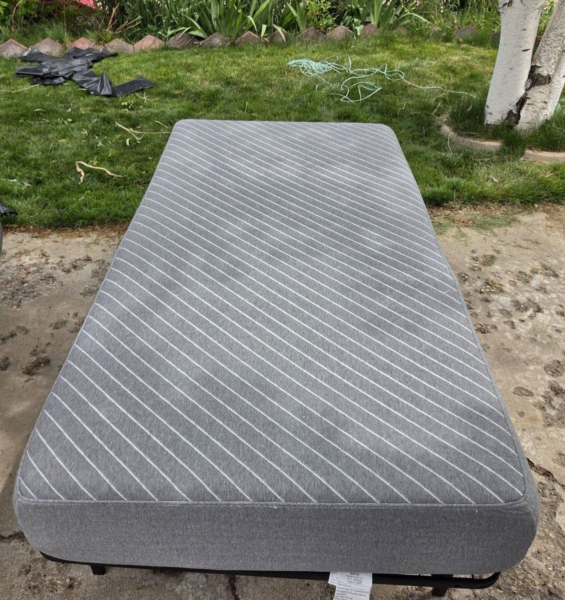 Twin Mattress/foam topper and Foldable Bed Frame