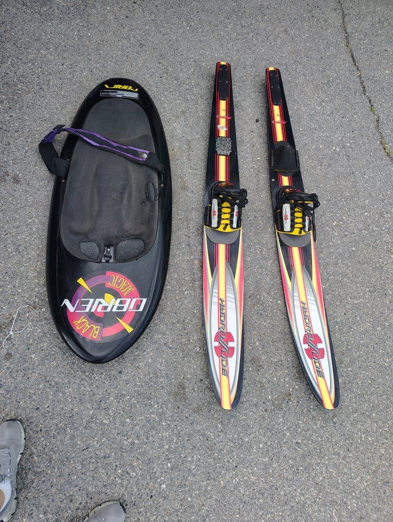knee board and water skis for sale $50 each