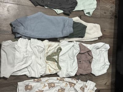 Baby Clothes Lot 3-6 Months Rompers, Bodysuits & Pants Neutral Colors