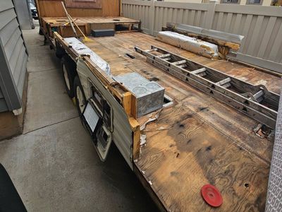 1985 5th Wheel Trailer