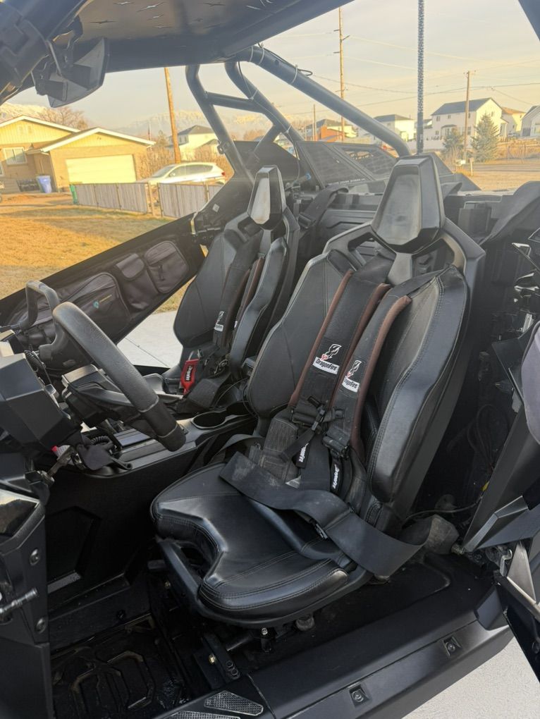 Main image 4
