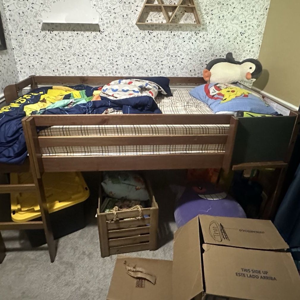 Wooden Loft Bed Twin Size with Ladder