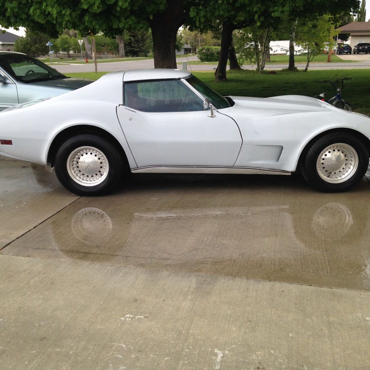 1975 Chevy Corvette with 350 engine
