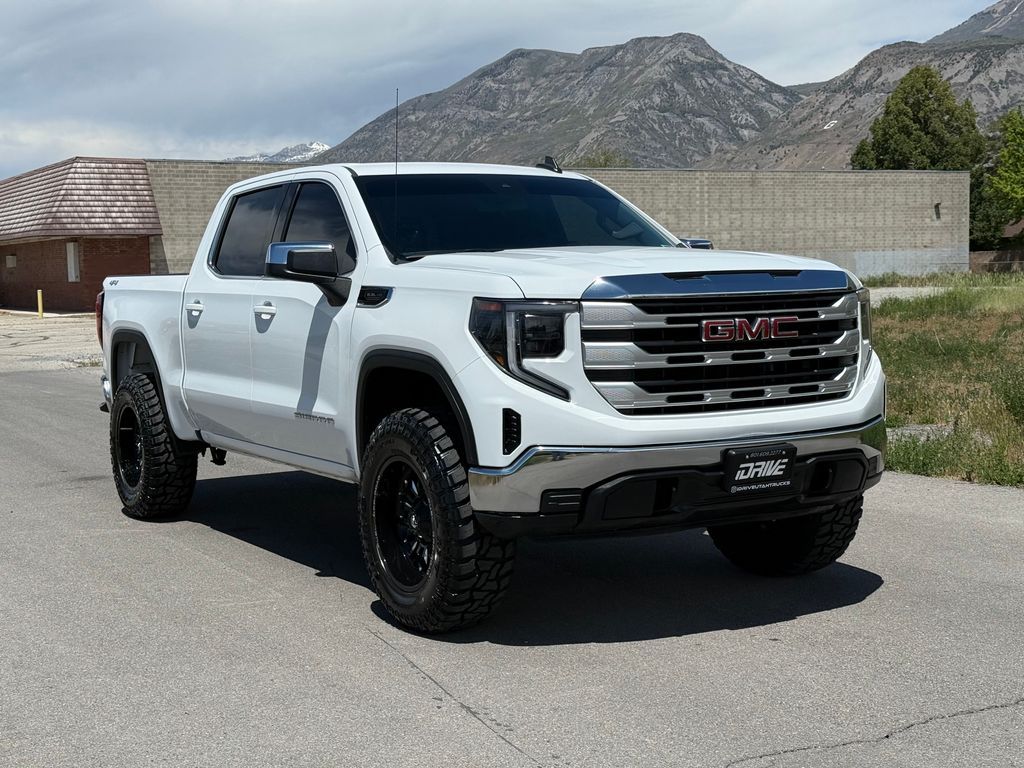 2023 GMC 1500 SLE