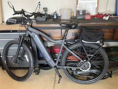 Cruiser commuter E-bike