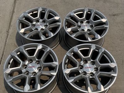 GMC Sierra 1500 Yukon Denali Rims 18” like new